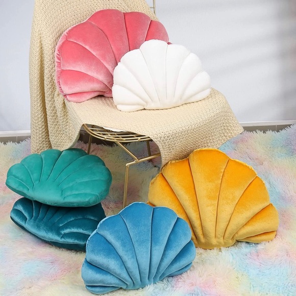 Seashell Pillow - Picture 2 of 5